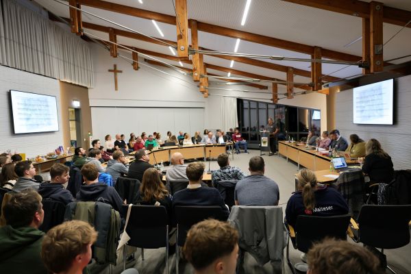 Blick auf 60 Gäste von oben