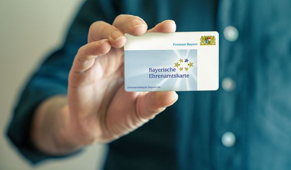 Schild der Bayerischen Ehrenamtskarte